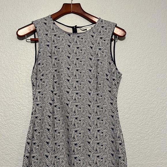 Diane Von Furstenberg Geo Print Dress - Picture 4 of 11